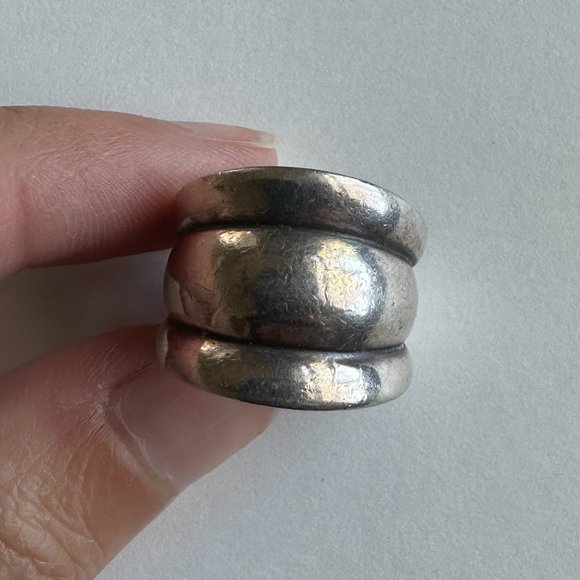 James Avery Heavy, Rare Retired Triple Dome Ring size 5.5 - Picture 3 of 4